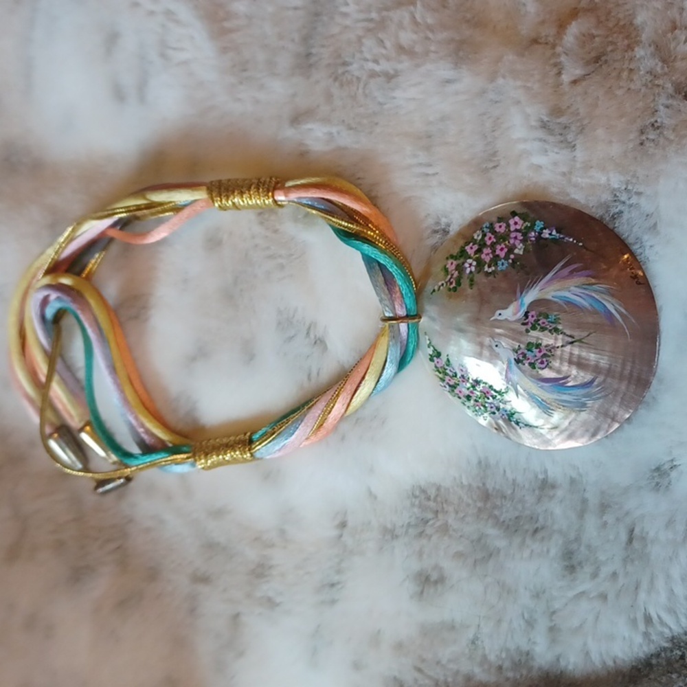 Hand painted shell cord necklace